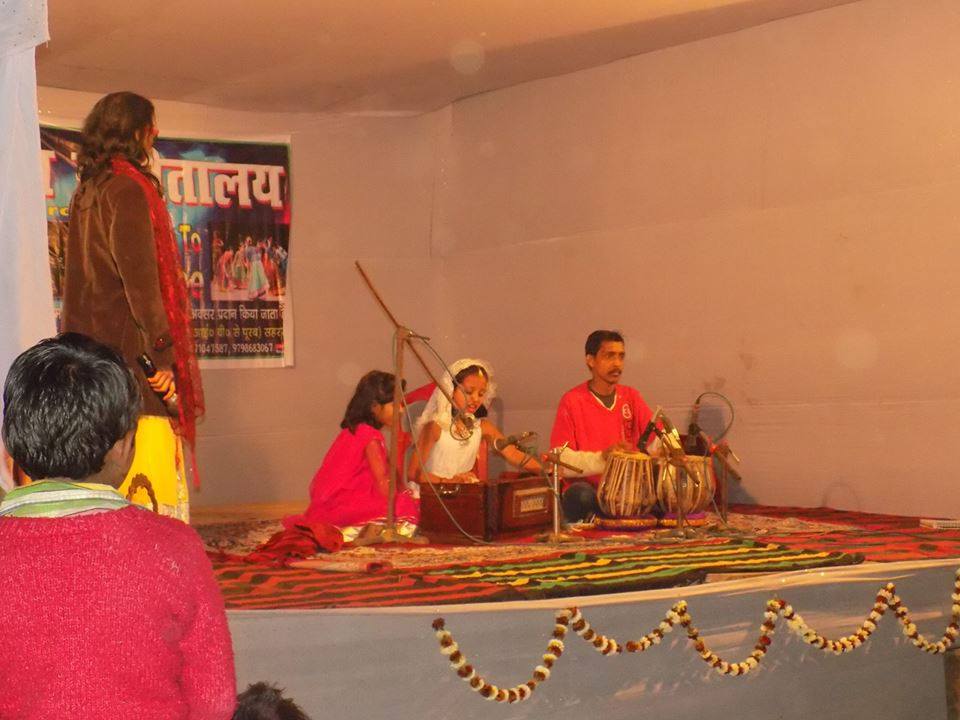 Students learning at Snehi Sangeetalaya